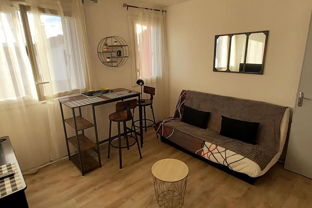 Petit Cocon Tarbais -Wifi-Parking Apartment Tarbes Luaran gambar